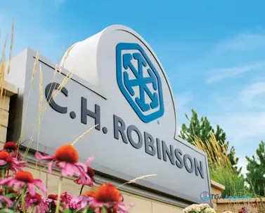 CH Robinson Leverages AI to Streamline LTL Pickups