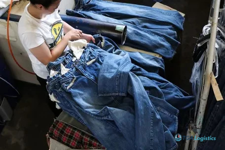 Fashion's 2026 Supply Chain Outlook: Uncertainty Drives Strategic Shifts