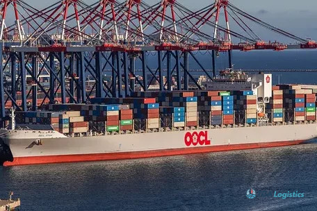 Global Shipping Navigates Rising Surcharges Amid Middle East Conflict