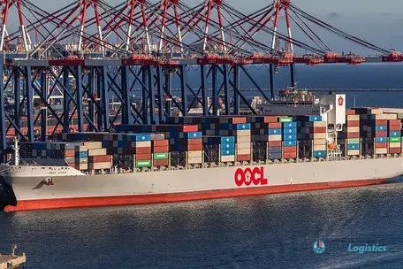 Global Shipping Navigates Rising Surcharges Amid Middle East Conflict