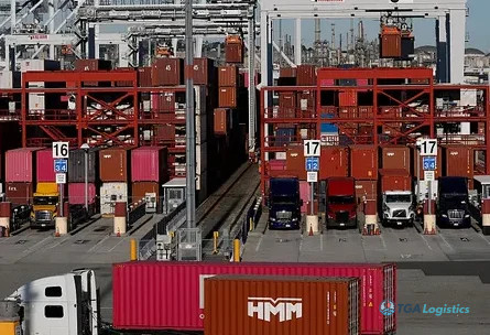 Update: Iran war is ‘a concern, but it’s not a worry,’ Los Angeles port director says