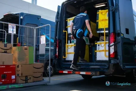 Update: Amazon opens logistics network to all businesses