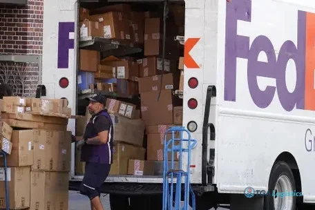 FedEx Details Elevated 2026 Peak Season Surcharges