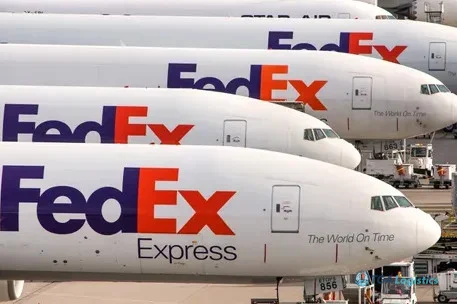FedEx Imposes New International Shipping Surcharges