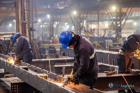 Manufacturing Sector Sees Growth Slowdown Amid Rising Prices